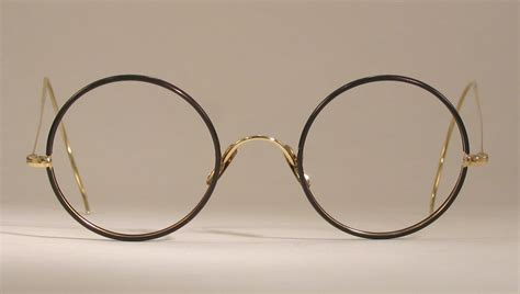 round wire rim eyeglass frames.